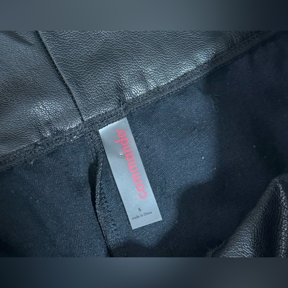 Commando faux leather relaxed fit joggers in black - Picture 6 of 7